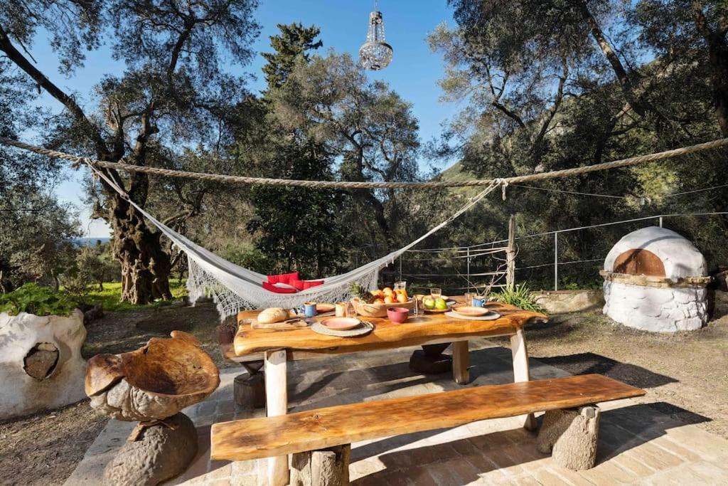 Margaritis'S Treehouse Villa Paramonas  Exterior photo