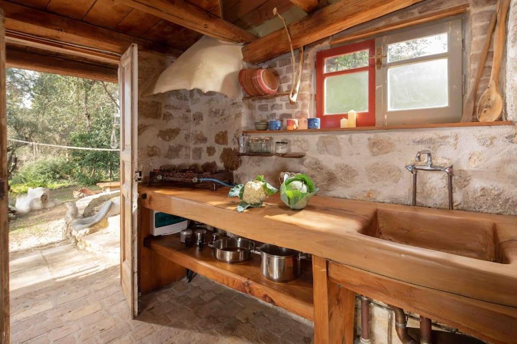 Margaritis'S Treehouse Villa Paramonas  Exterior photo