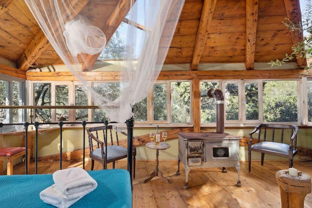 Margaritis'S Treehouse Villa Paramonas  Exterior photo