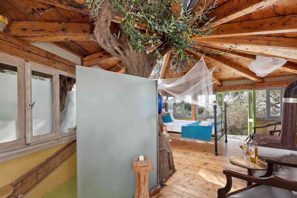 Margaritis'S Treehouse Villa Paramonas  Exterior photo